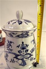 VINTAGE BLUE DANUBE BLUE ONION JAPAN BISCUIT JAR & JAMJARS W/WOOD LID & TRAY